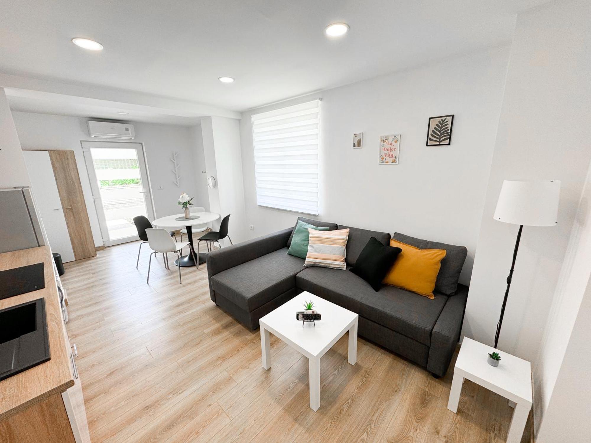 The Pinot'S Apartments Koper Bagian luar foto