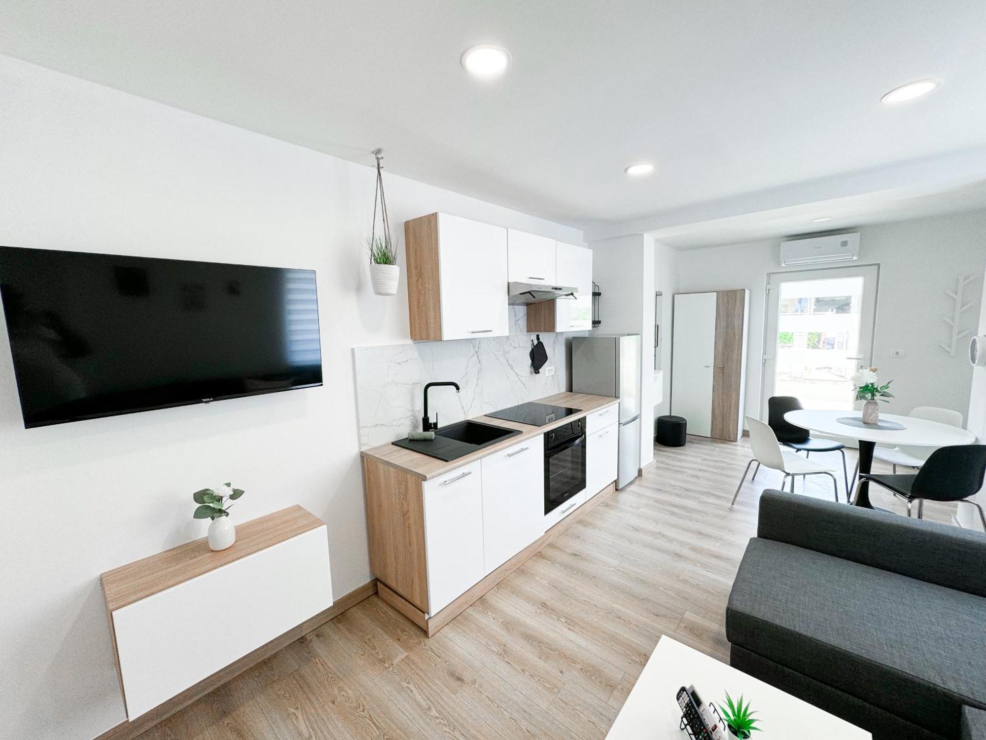 The Pinot'S Apartments Koper Bagian luar foto