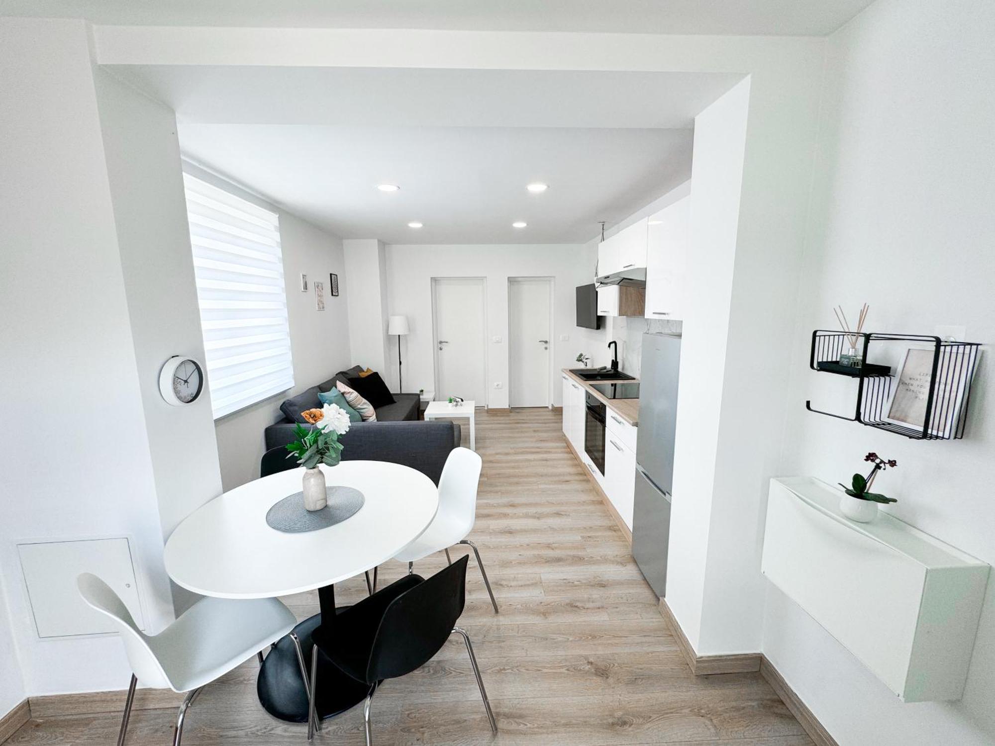 The Pinot'S Apartments Koper Bagian luar foto