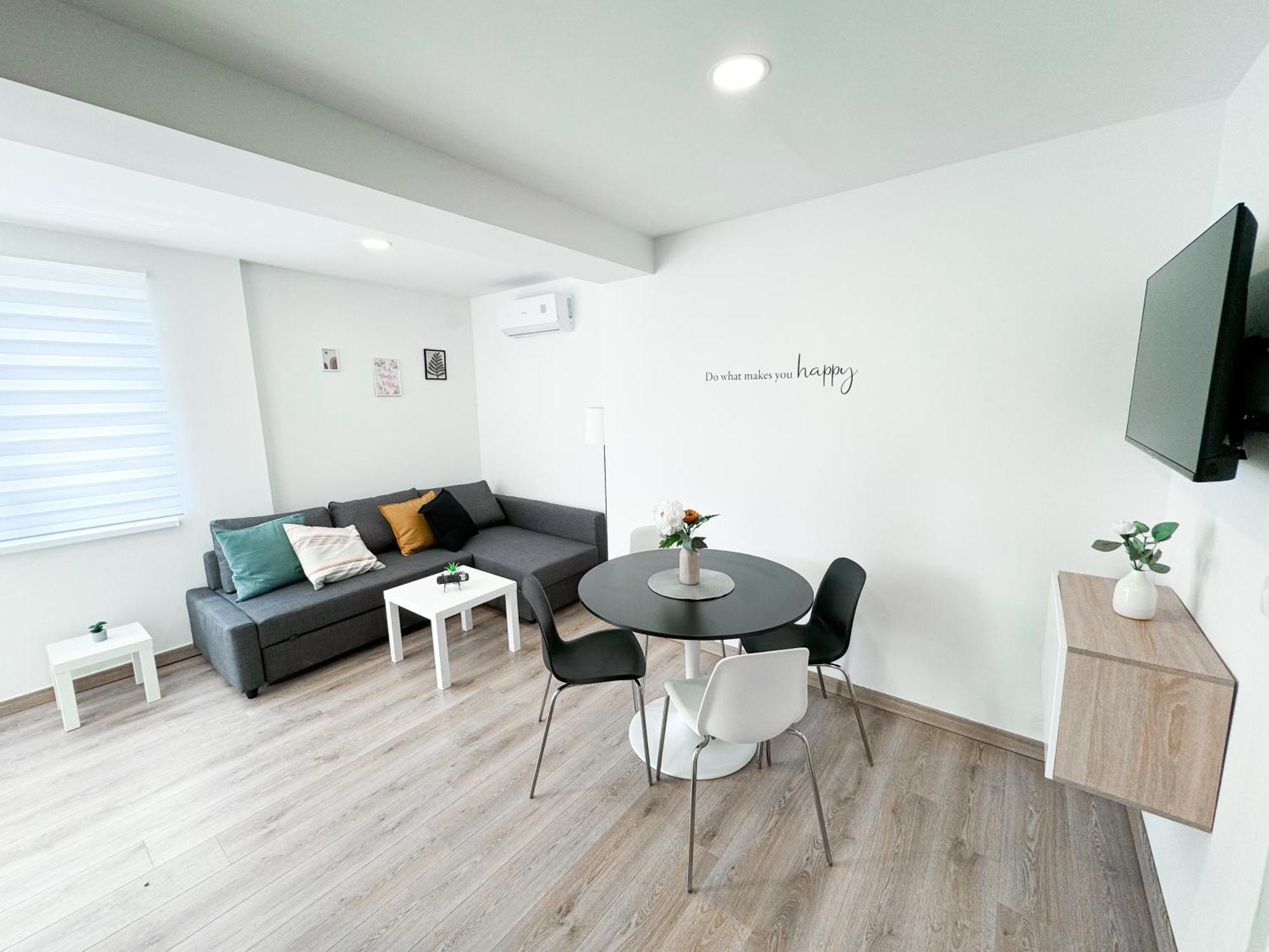 The Pinot'S Apartments Koper Bagian luar foto