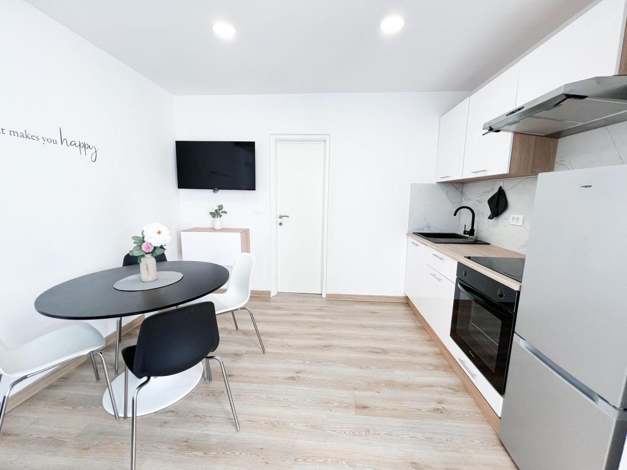 The Pinot'S Apartments Koper Bagian luar foto