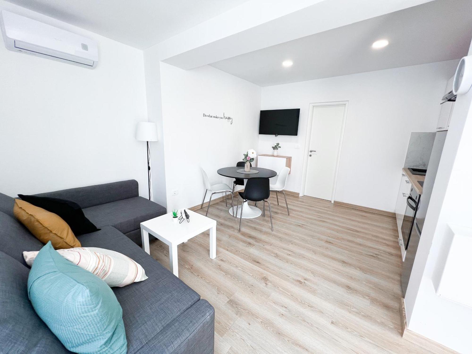 The Pinot'S Apartments Koper Bagian luar foto